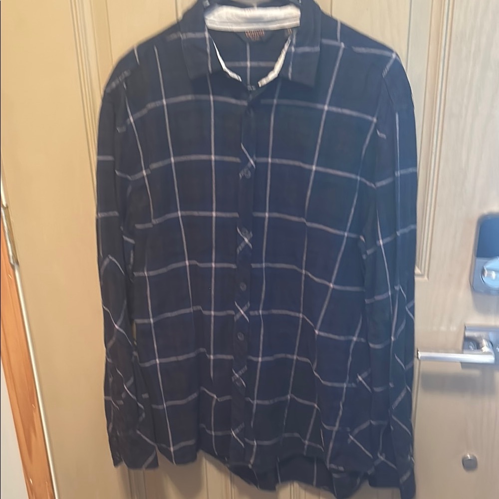 Men's Casual Button Down Shirt - Navy Checkered